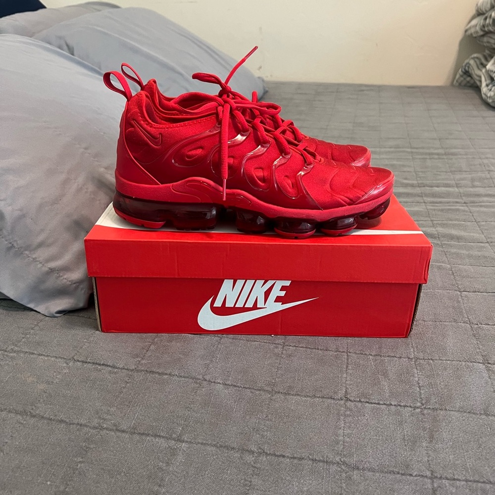 Nike VaporMax “Triple Red” Men’s 10